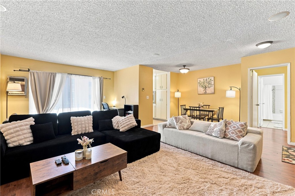 5625 Windsor Way 211 Property Photo 5