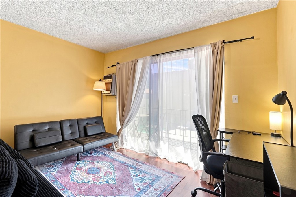 5625 Windsor Way 211 Property Photo 6