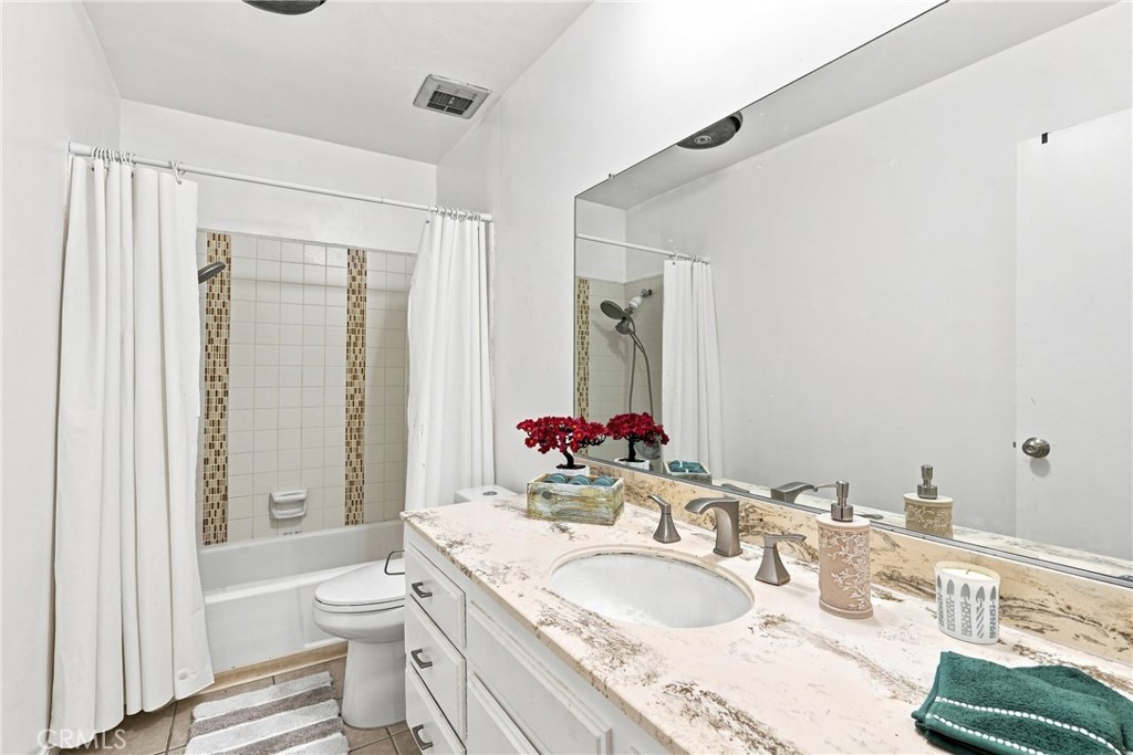 5625 Windsor Way 211 Property Photo 13