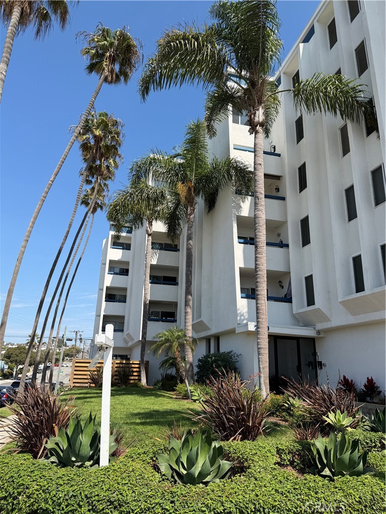 200 S Catalina Avenue 407 Property Photo 1