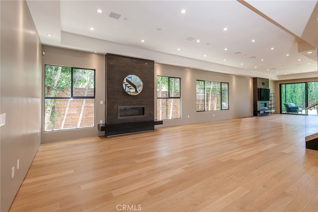1643 S Carmelina Property Photo 11