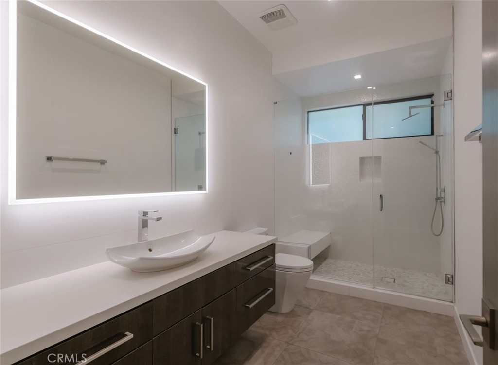 1643 S Carmelina Property Photo 13