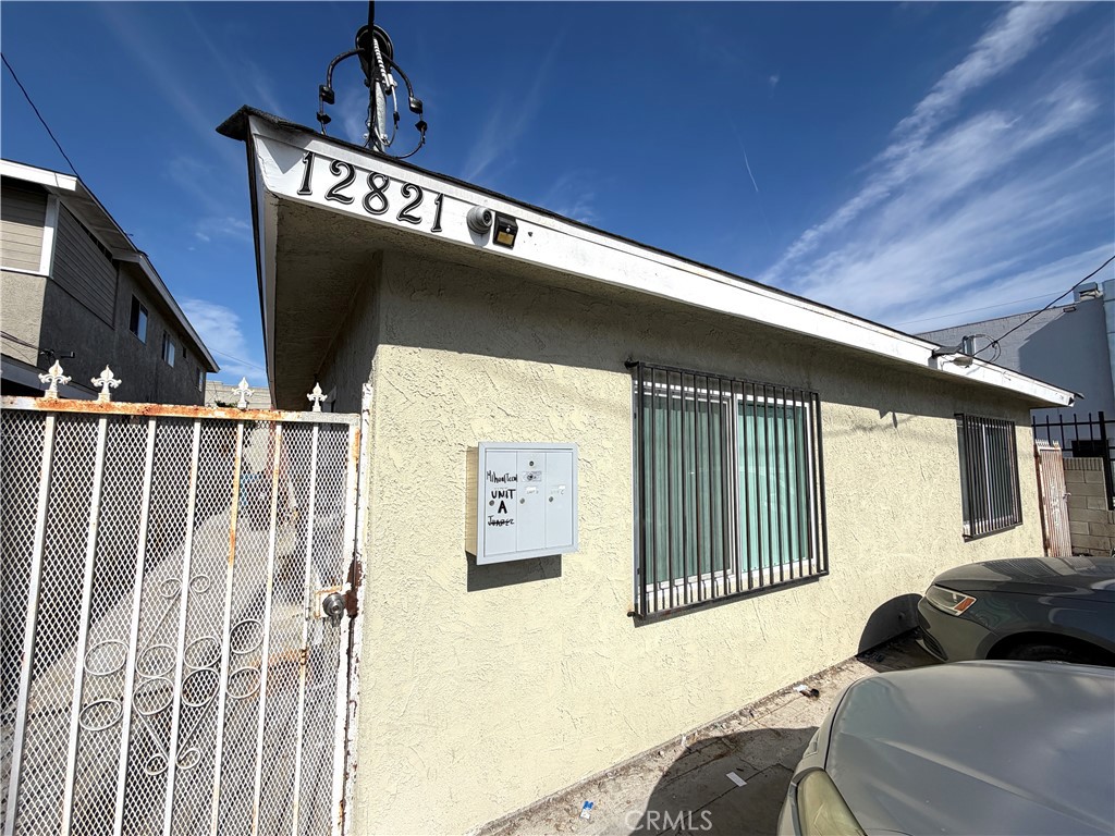 12821 Doty Avenue C Property Photo 1