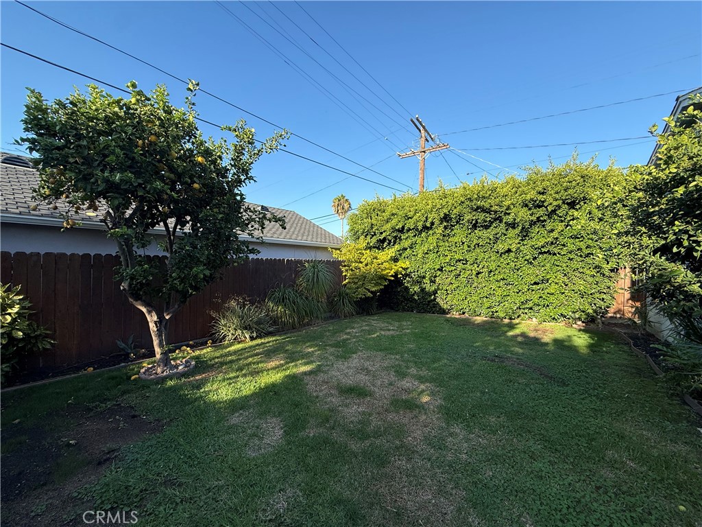 1328 W 13th Property Photo 5