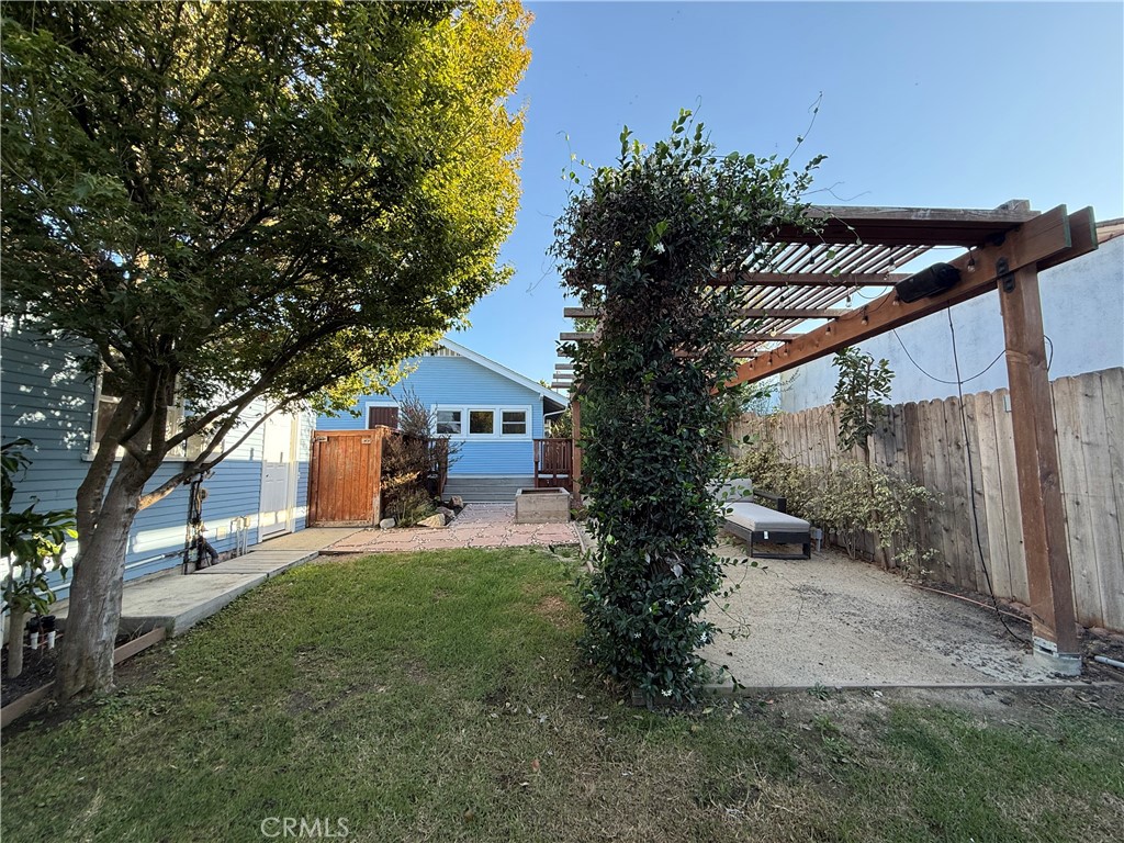 1328 W 13th Property Photo 15