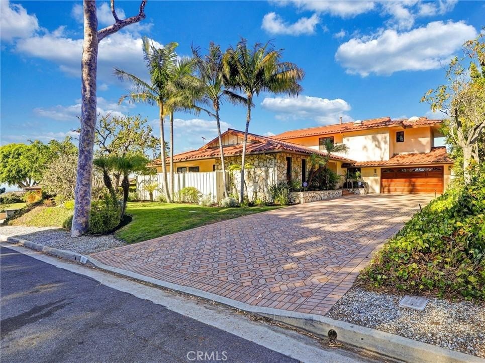 28 Montecillo Drive Property Photo 1