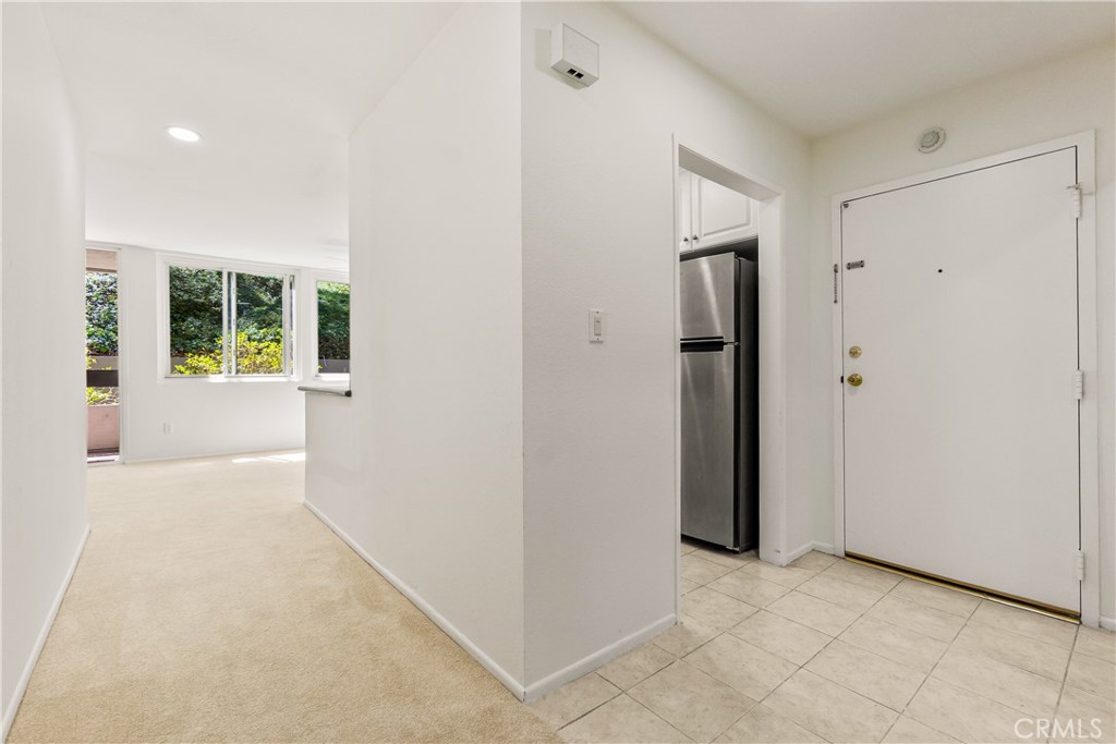 28121 Highridge 211 Property Photo 4