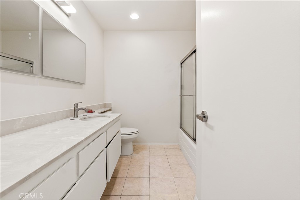 28121 Highridge 211 Property Photo 22