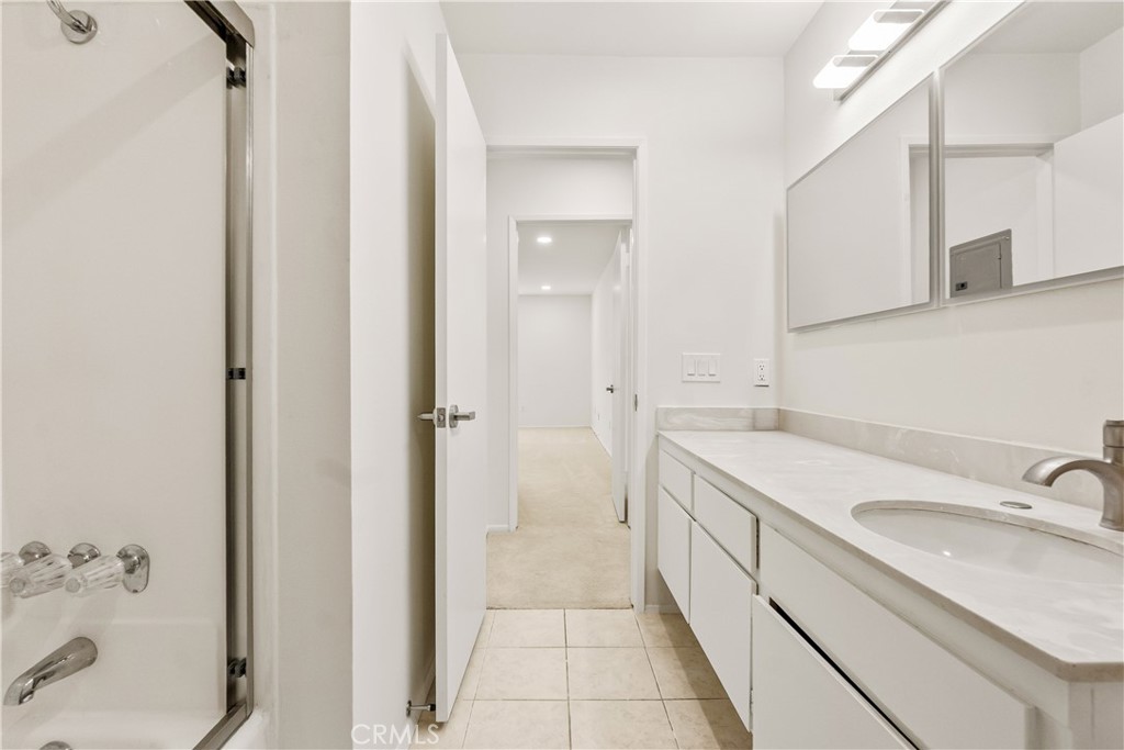 28121 Highridge 211 Property Photo 23