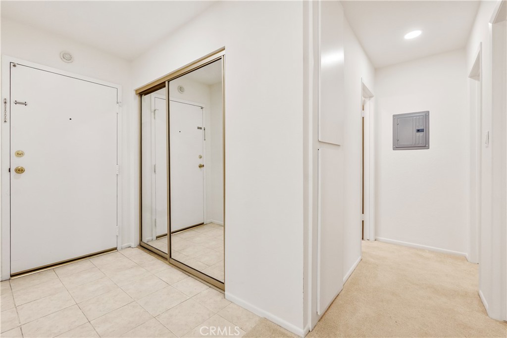 28121 Highridge 211 Property Photo 32