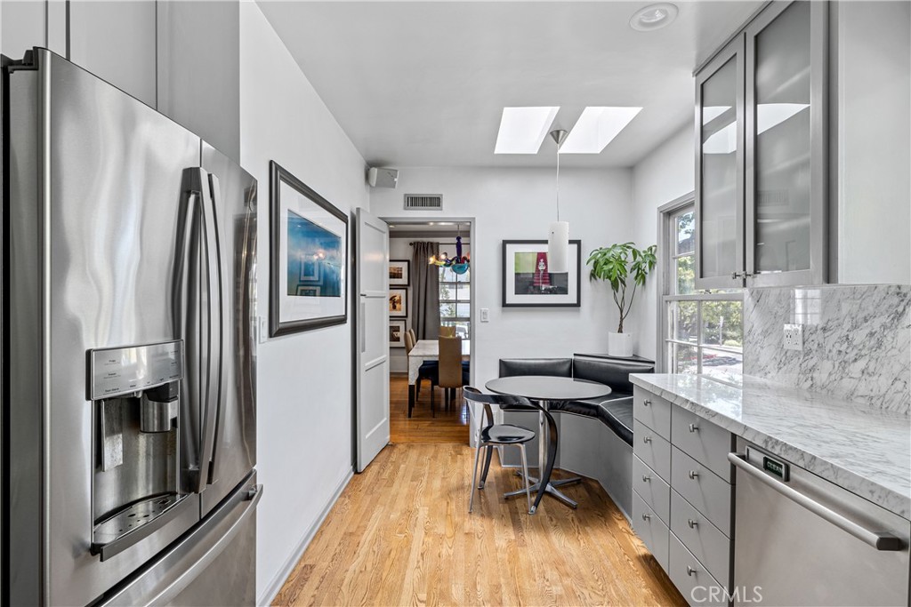 1701 Pier Avenue Property Photo 21