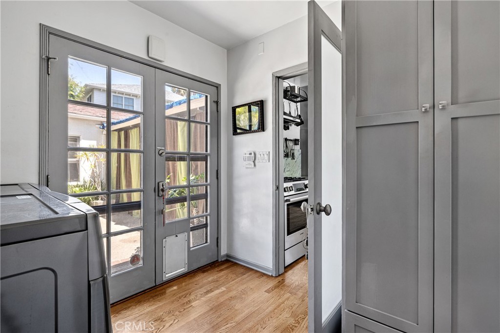 1701 Pier Avenue Property Photo 24