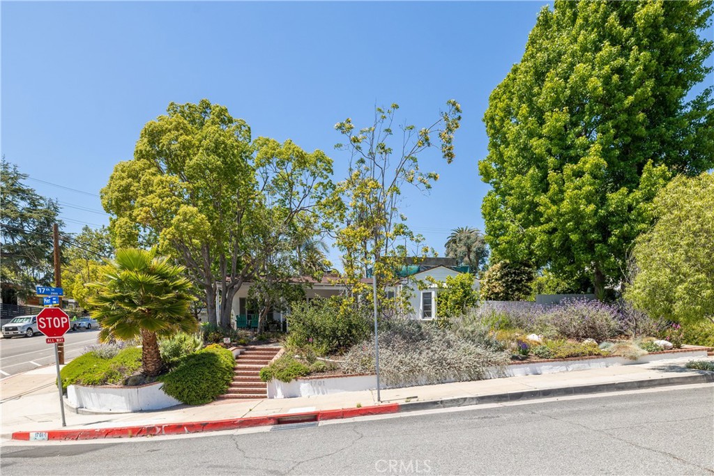 1701 Pier Avenue Property Photo 42