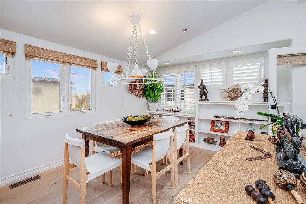433 Marine B Property Photo 11