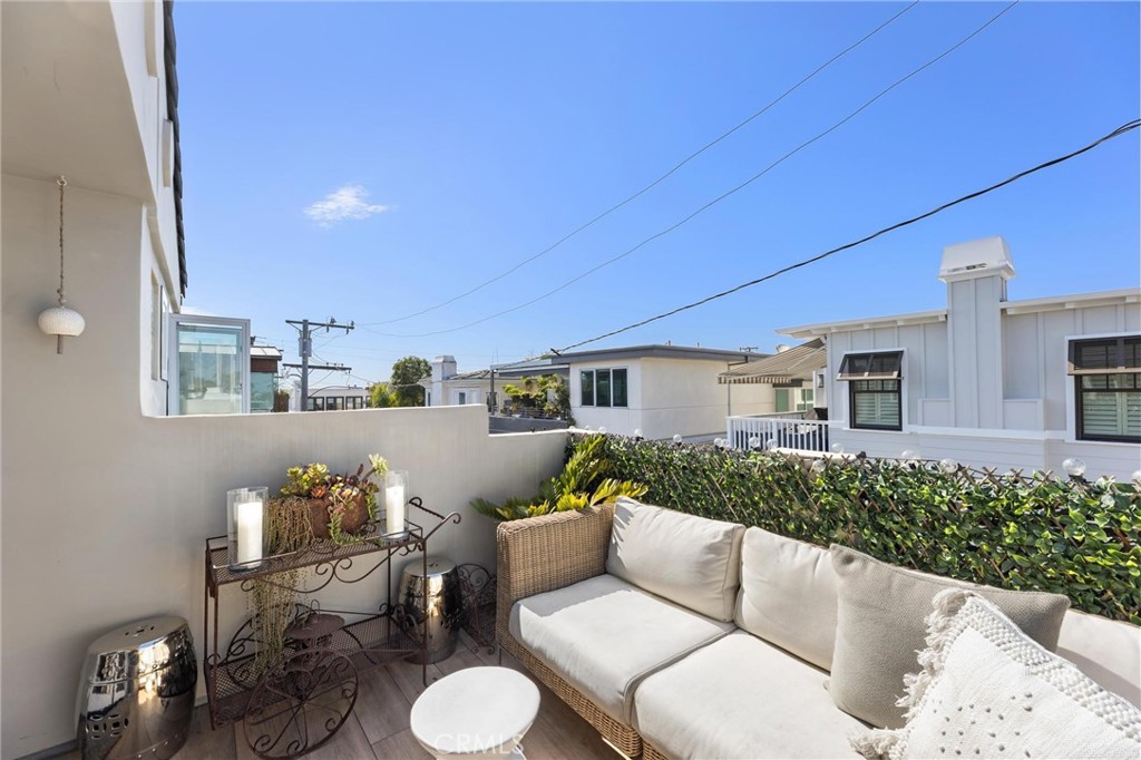 433 Marine B Property Photo 13
