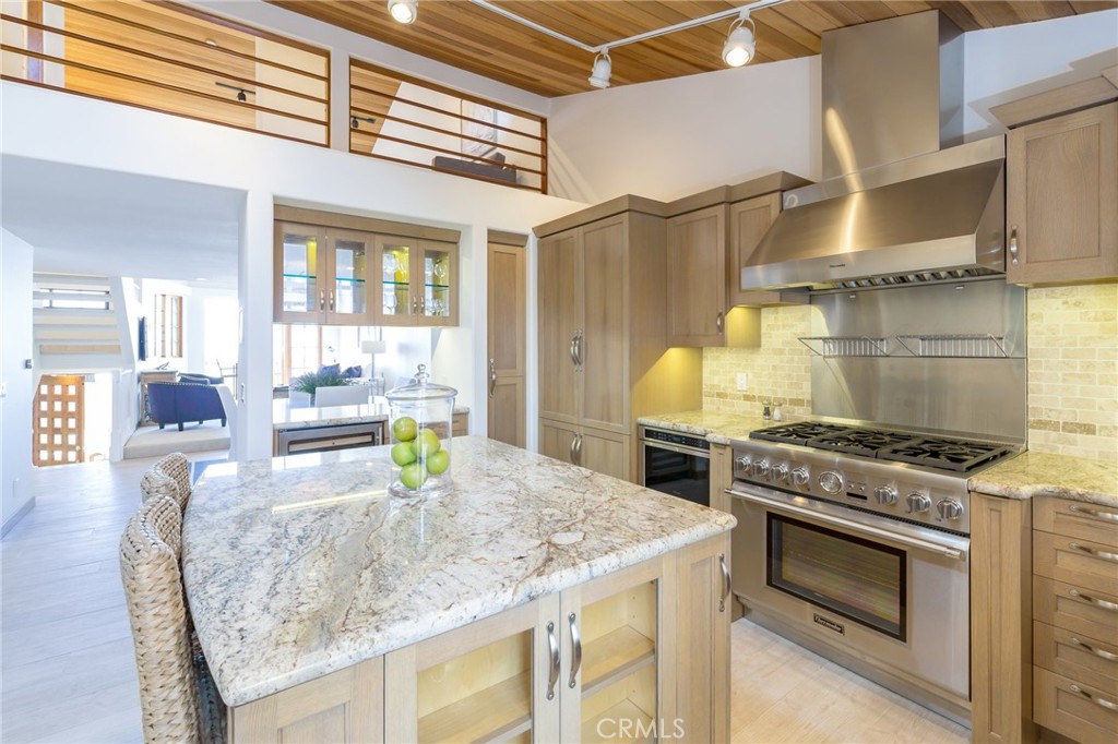 1110 Esplanade 9 Property Photo 14