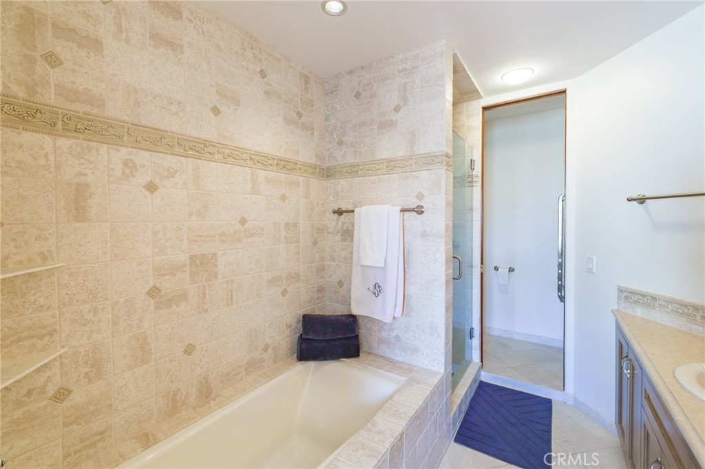 1110 Esplanade 9 Property Photo 27