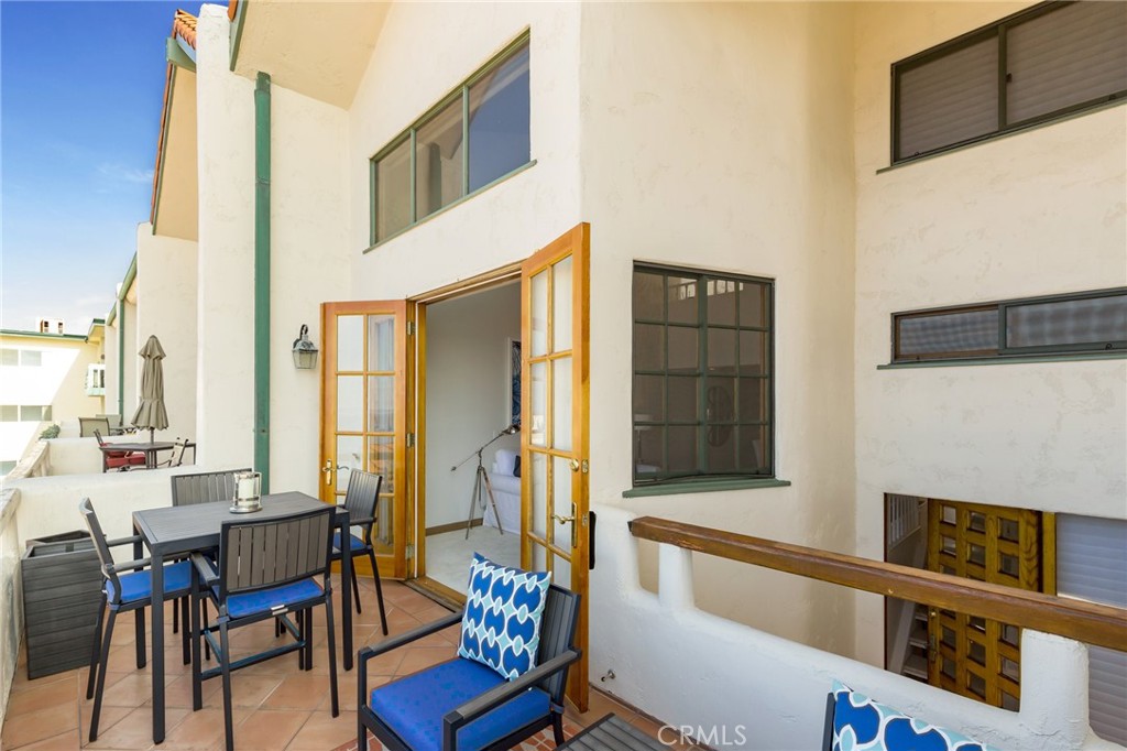 1110 Esplanade 9 Property Photo 33
