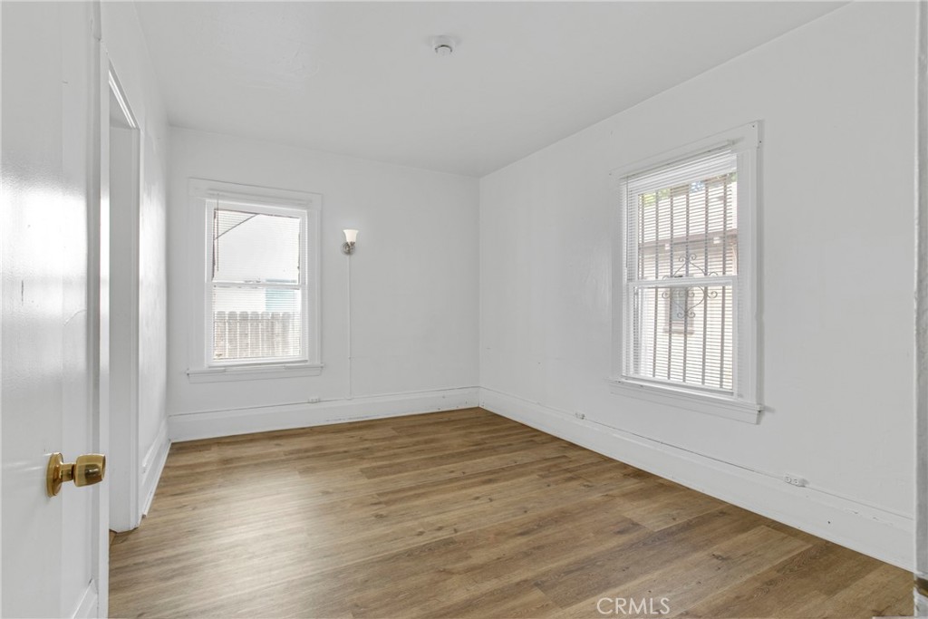 531 W 5th Street Property Photo 15