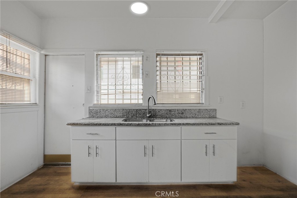 531 W 5th Street Property Photo 17