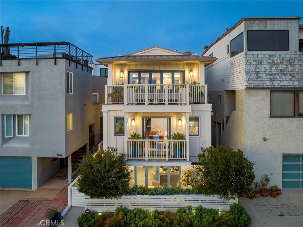 2618 Manhattan Property Photo 1