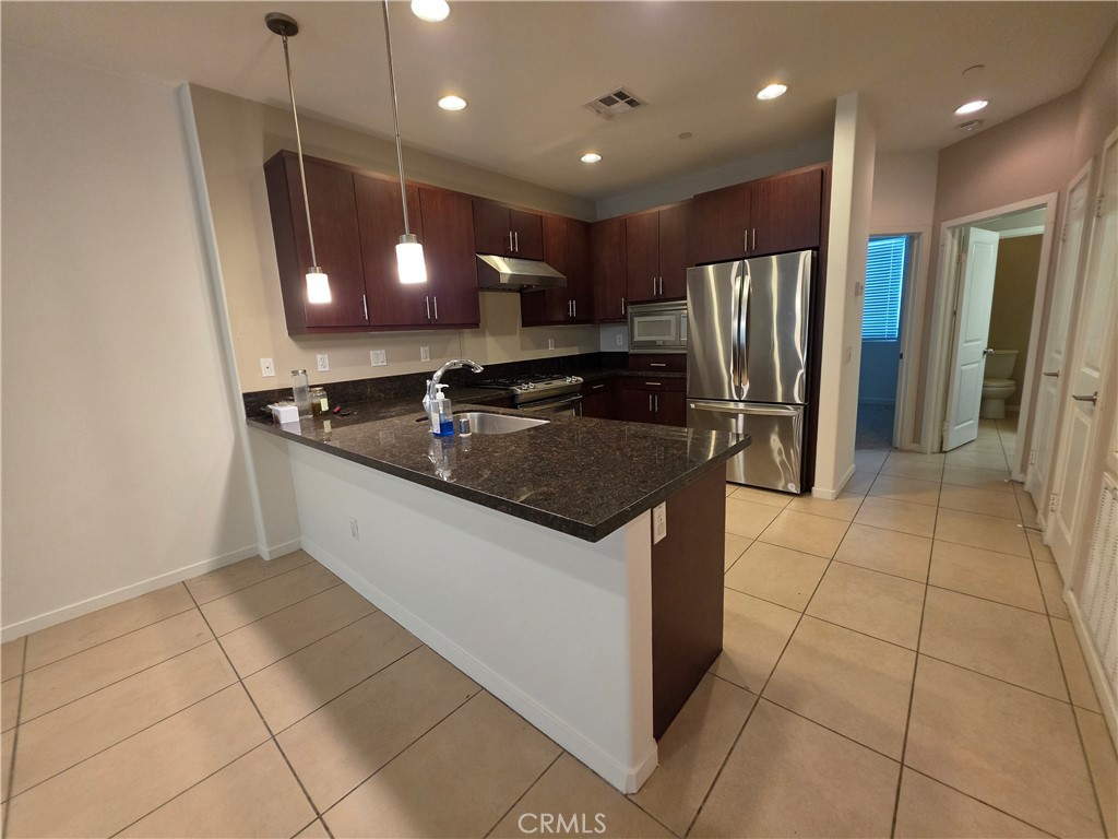1568 W Artesia D Property Photo 3
