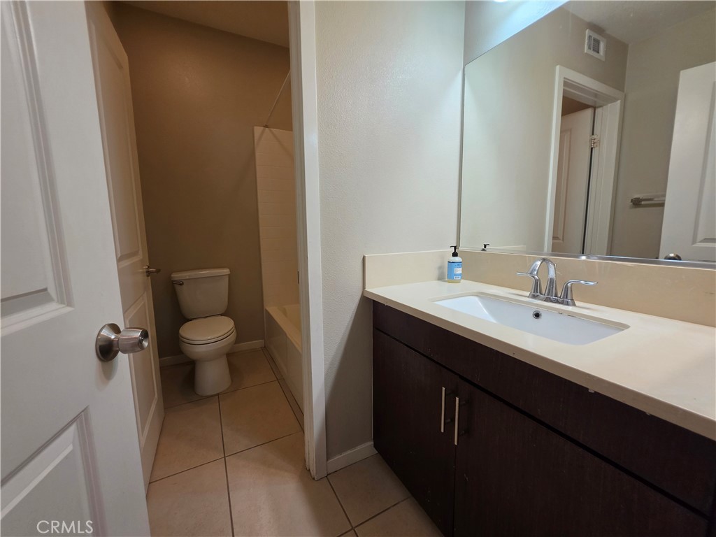 1568 W Artesia D Property Photo 9
