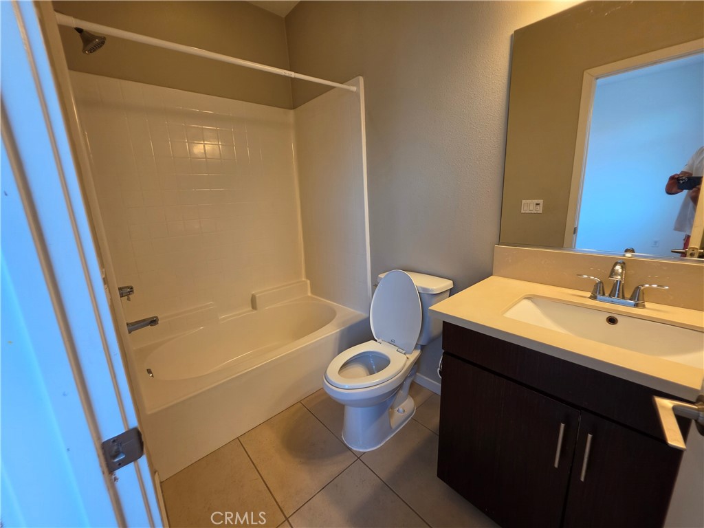 1568 W Artesia D Property Photo 11