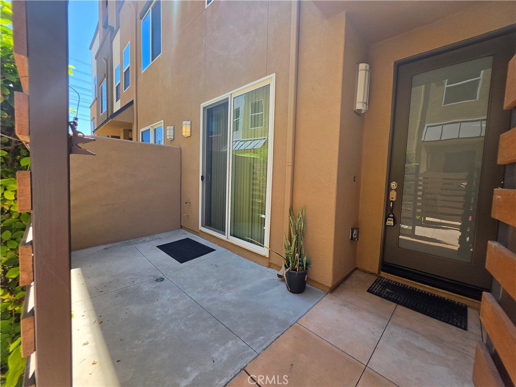 1568 W Artesia D Property Photo 14
