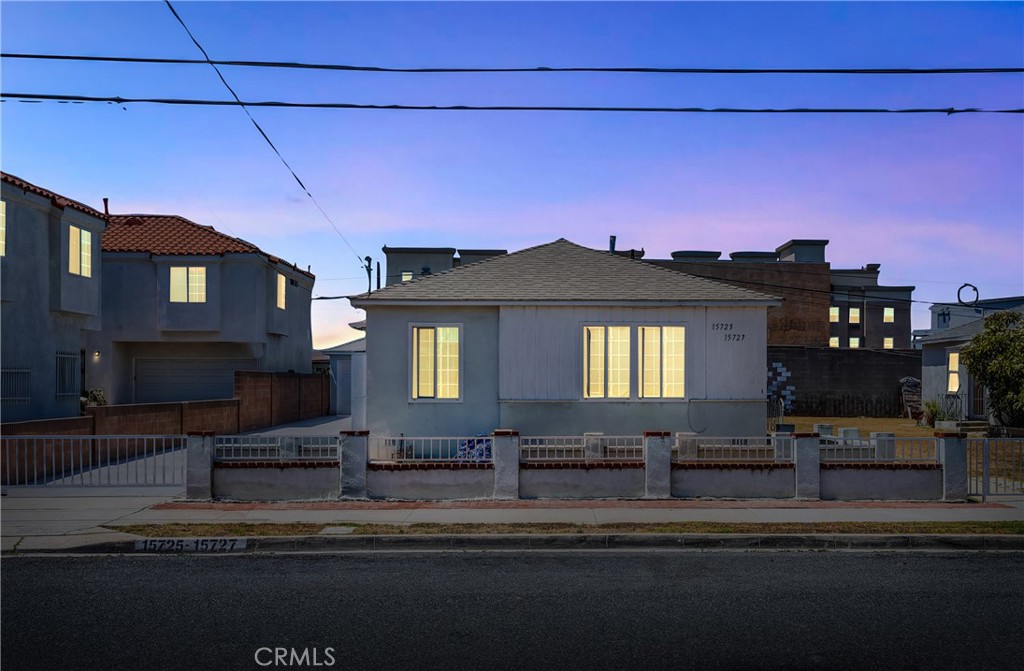 15725 La Salle Avenue Property Photo 2