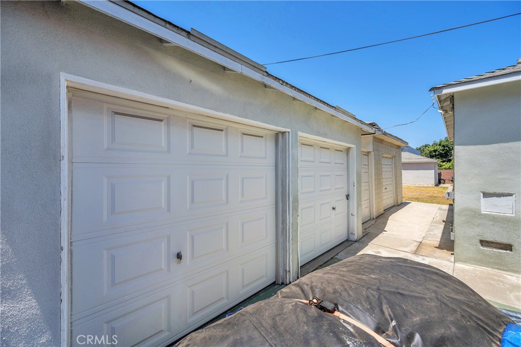 15725 La Salle Avenue Property Photo 5