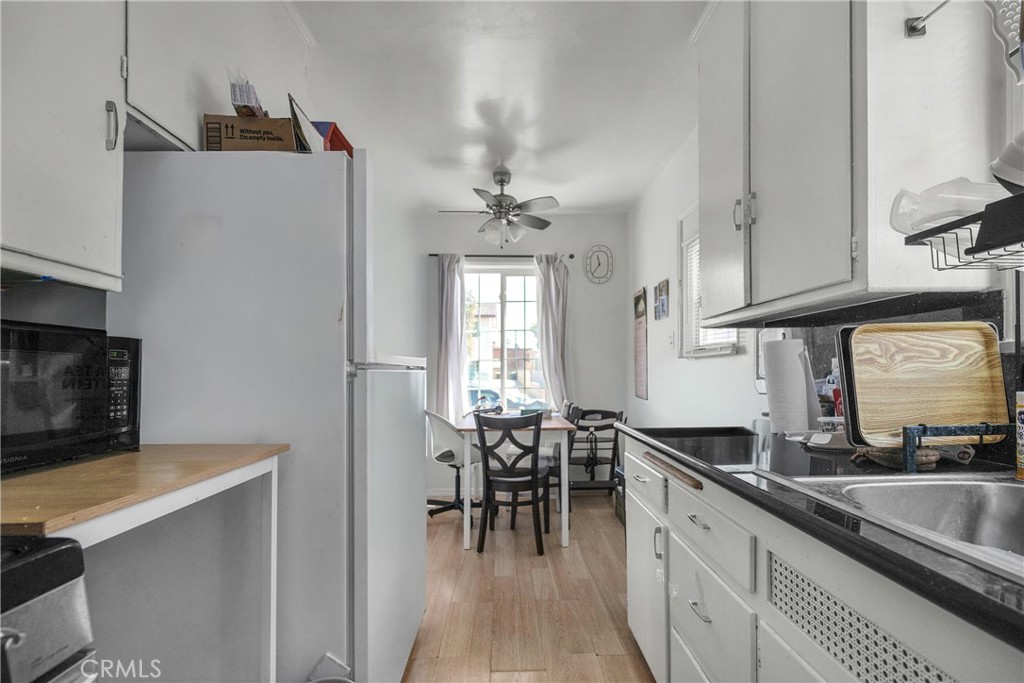 15725 La Salle Avenue Property Photo 12