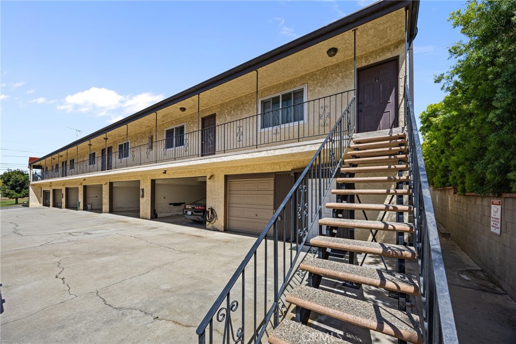508 W Imperial Avenue Property Photo 8