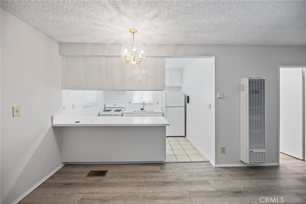 508 W Imperial Avenue Property Photo 16