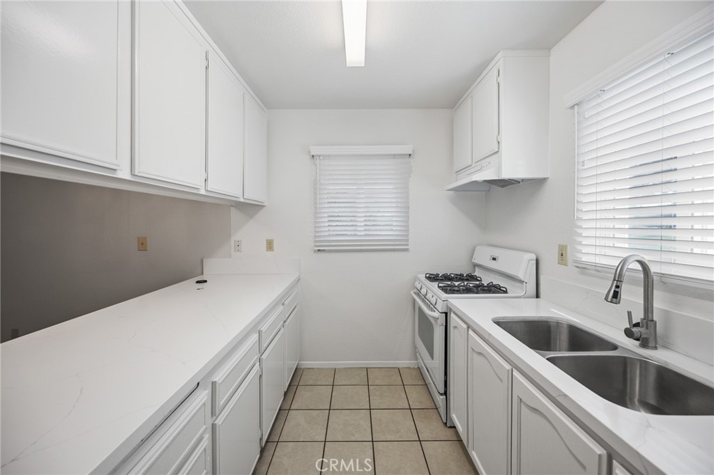 508 W Imperial Avenue Property Photo 17