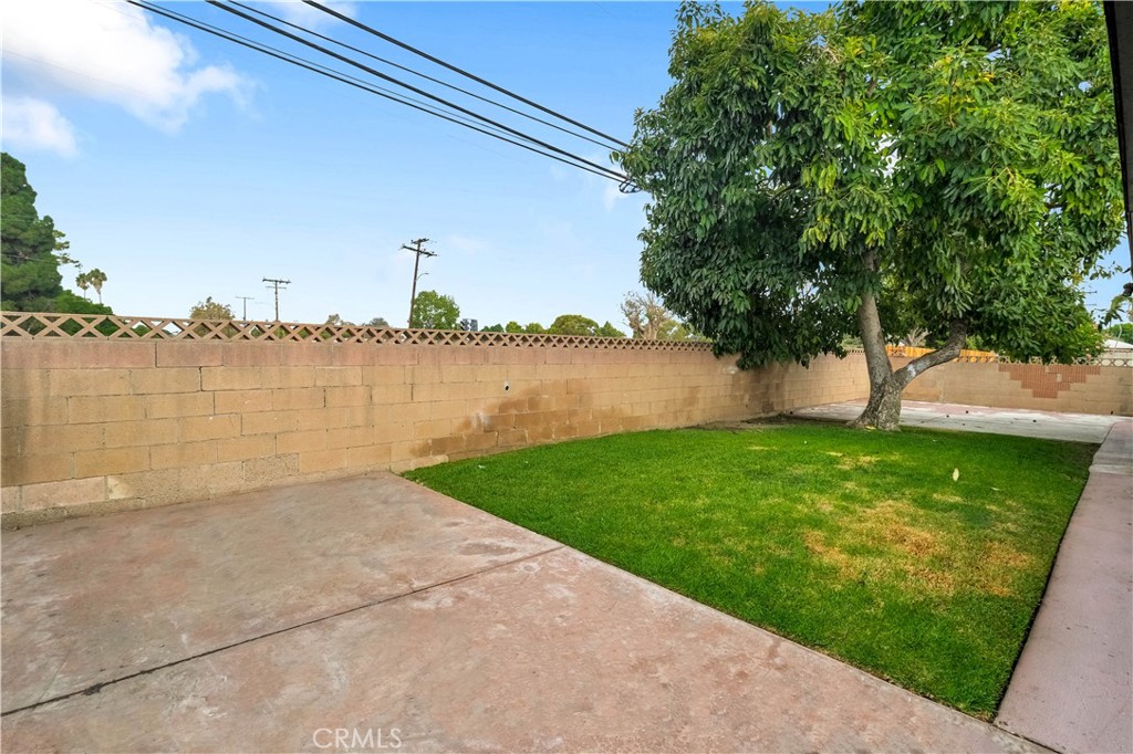 19121 Dunbrooke Property Photo 22