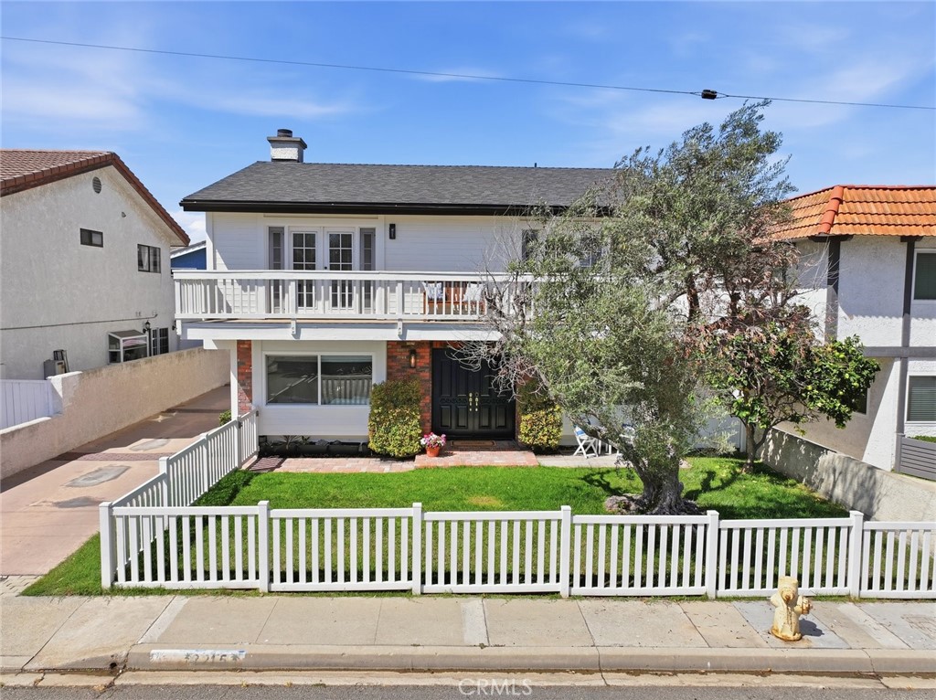 2215 Curtis Avenue A Property Photo 2