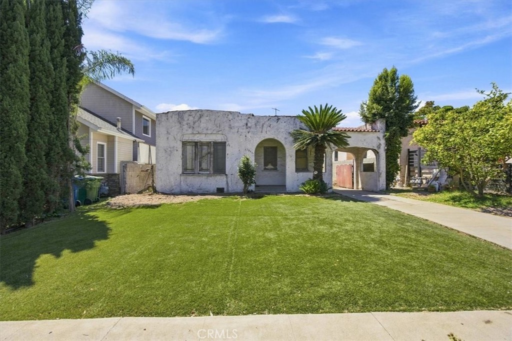 1543 S Carmelina Avenue Property Photo 1