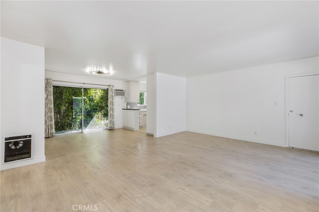 1632 Camden 204 Property Photo 13