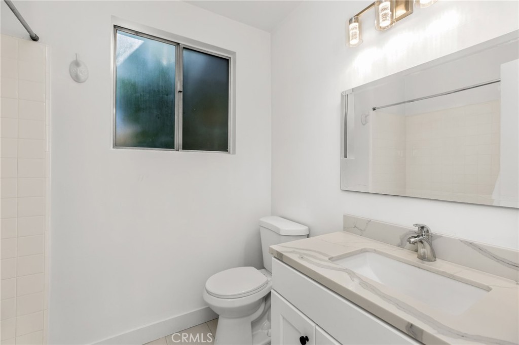 1632 Camden 204 Property Photo 17