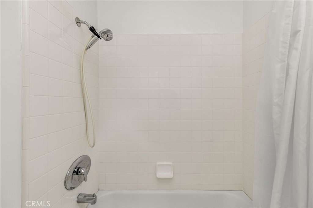 1632 Camden 204 Property Photo 18