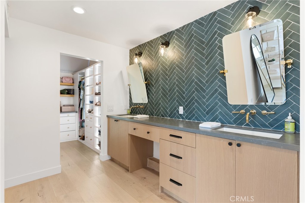 845 11th Property Photo 25