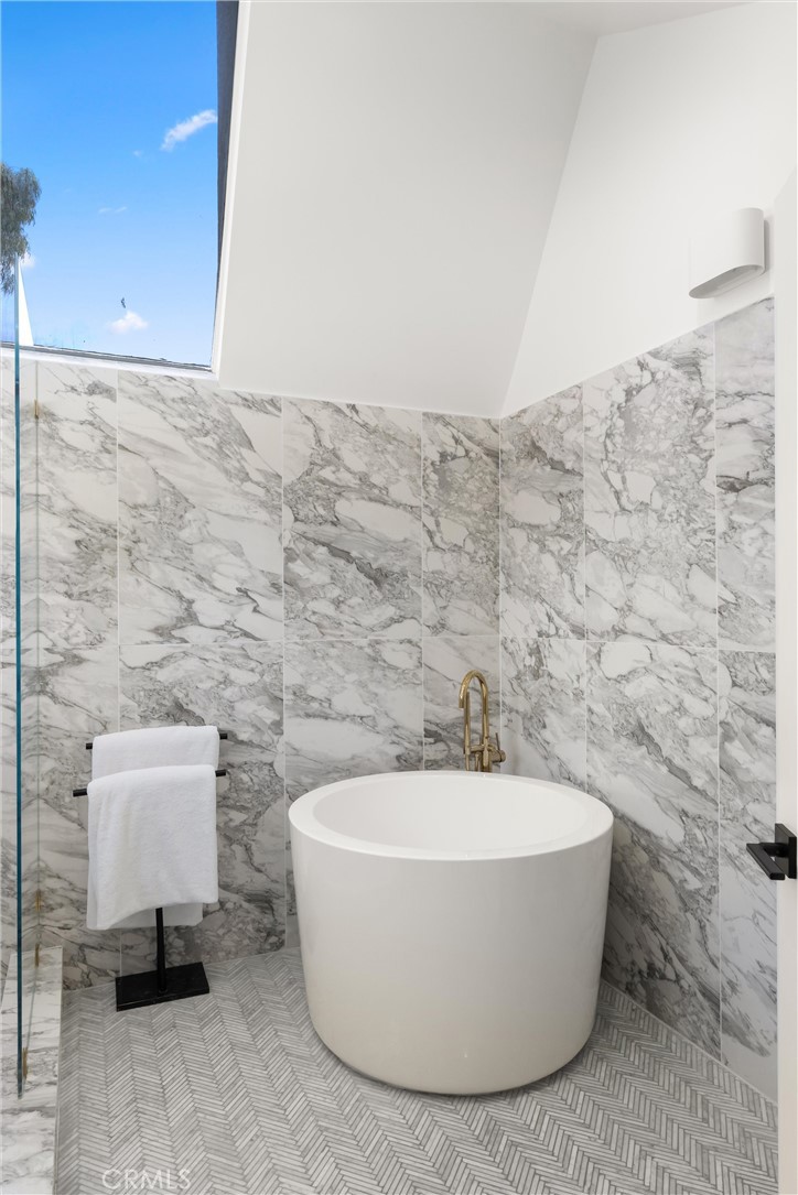 845 11th Property Photo 27