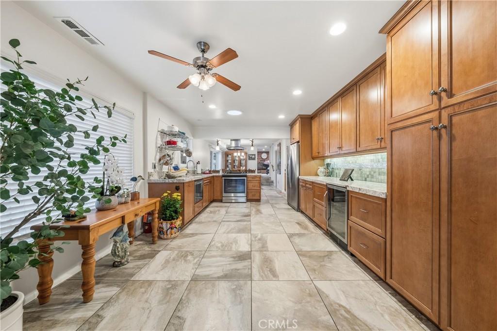 195 Knoll Property Photo 4