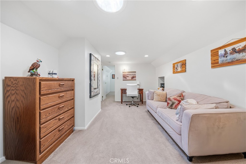195 Knoll Property Photo 21