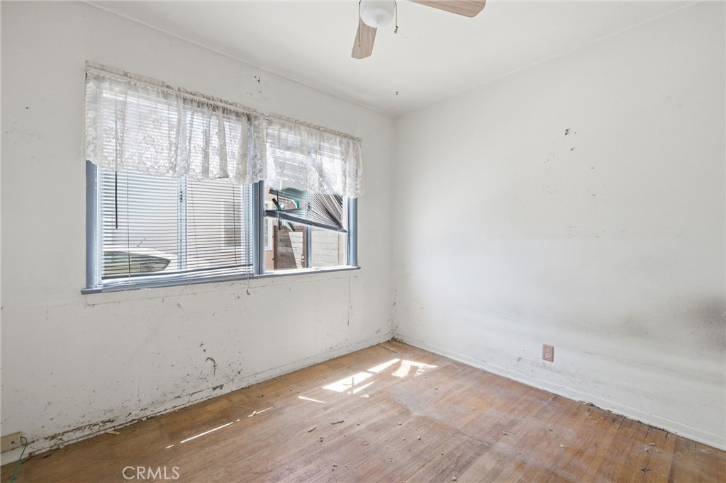 15313 Roselle Avenue Property Photo 10