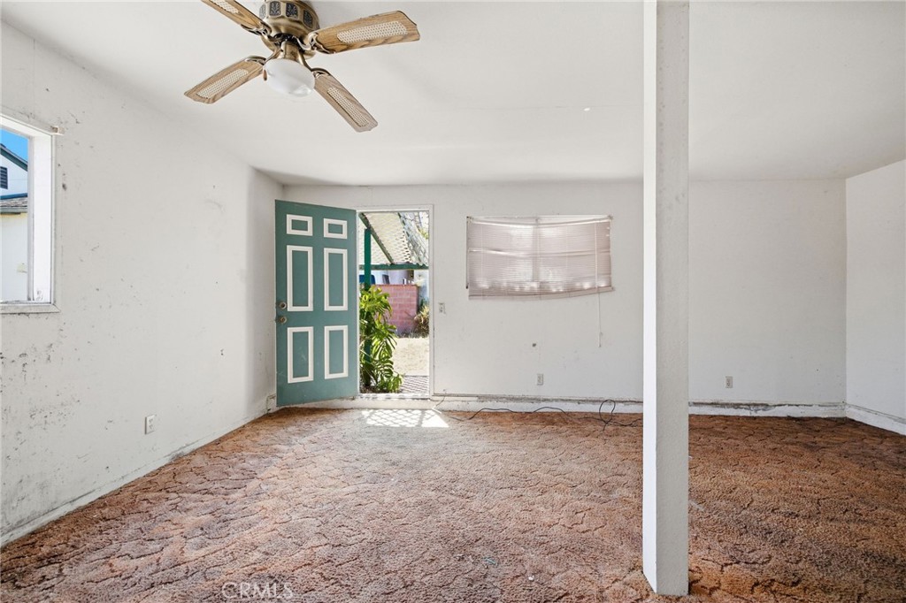 15313 Roselle Avenue Property Photo 15