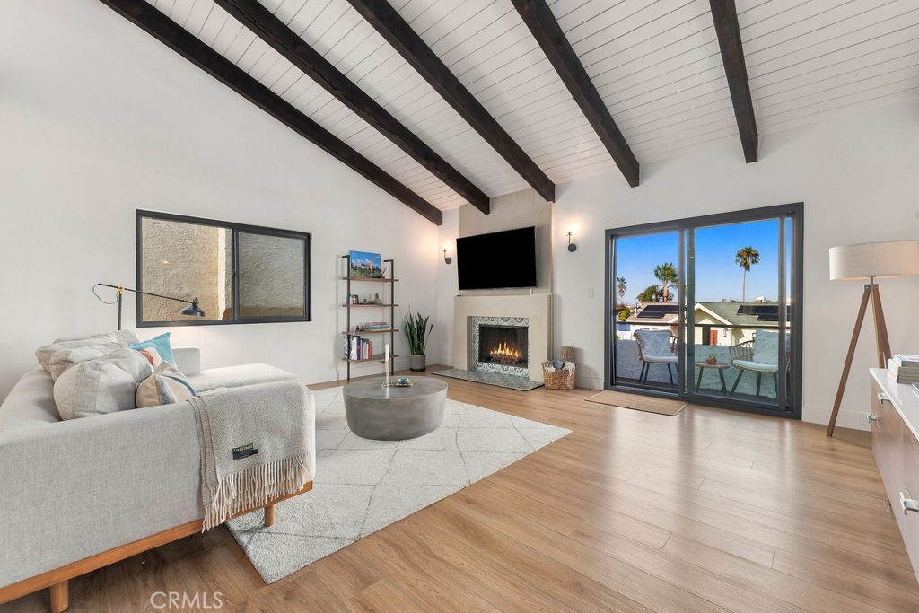 1121 Stanford Property Photo 1