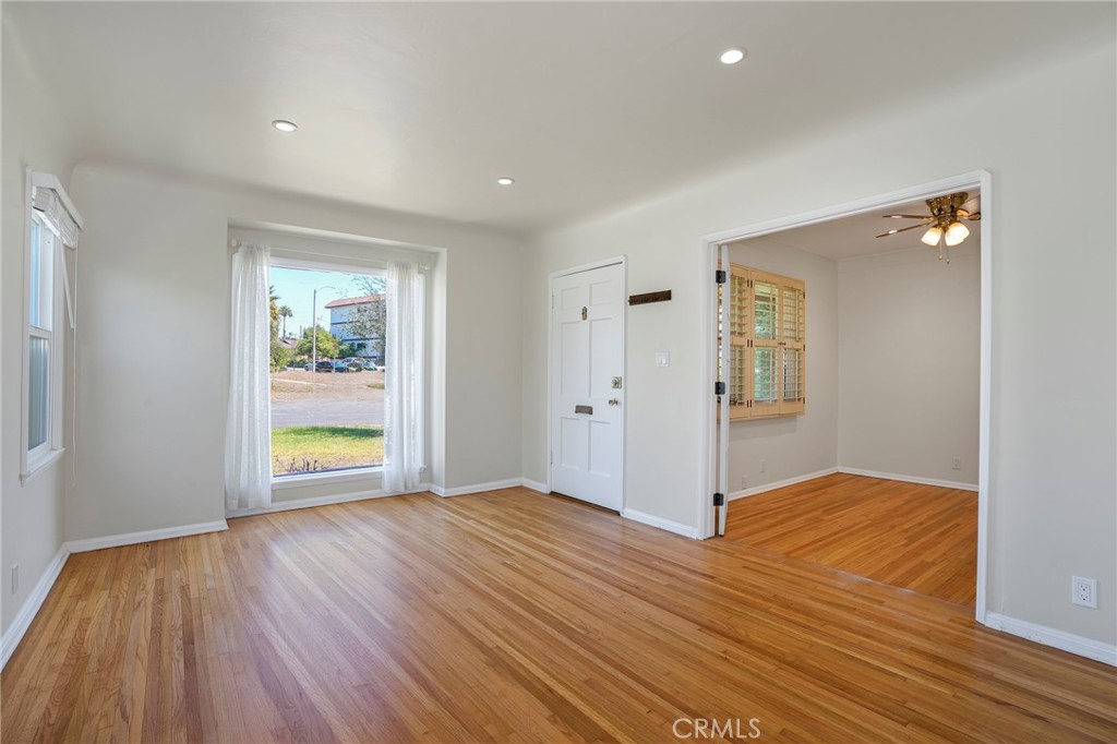 6320 W 85th Street Property Photo 1