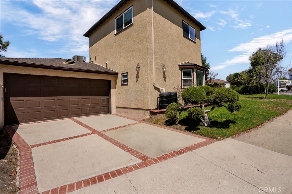 6320 W 85th Street Property Photo 28